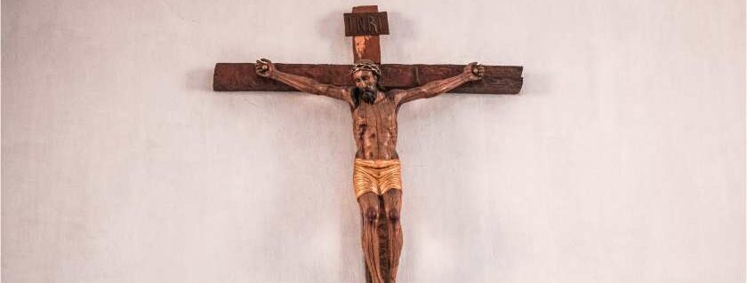 cross on wall and inri meaning in bible