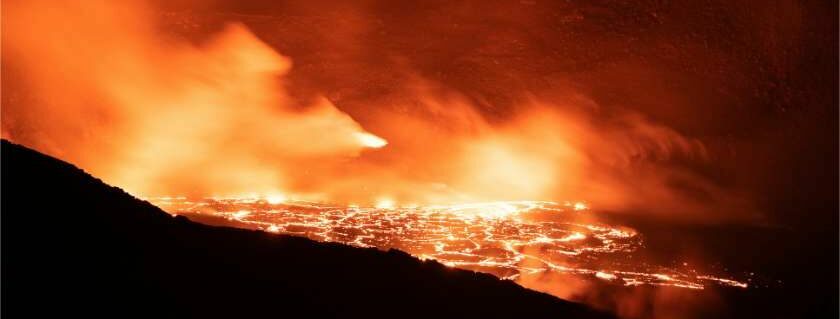 lava lake of fire smoke